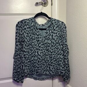 Stylish Blue/Gray Leopard Print Women's Top
